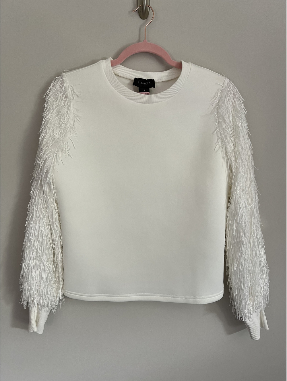 Gracia White Knit Top Faux Fur Eyelash Feather Sleeve Sweater Size Small